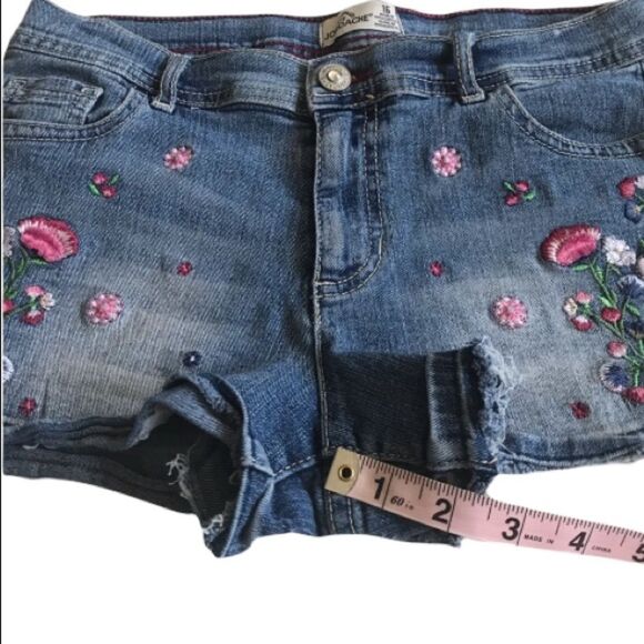 Jordache Floral Embroidered Distressed Hem Boho Denim Jean Shorts Girls Sz 16 - Picture 12 of 13